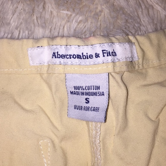 Women's Yellow Abercrombie & Fitch Boat Shorts - Picture 3 of 4
